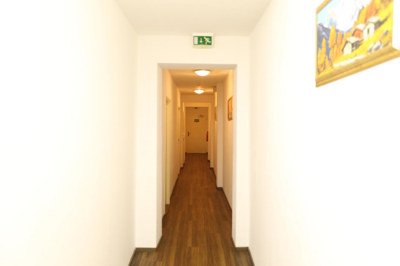 Hotel Ai Koenigshof Берлин Екстериор снимка